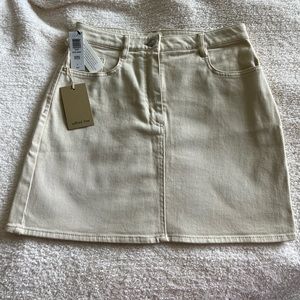 Aritzia denim skirt. NEVER WORN